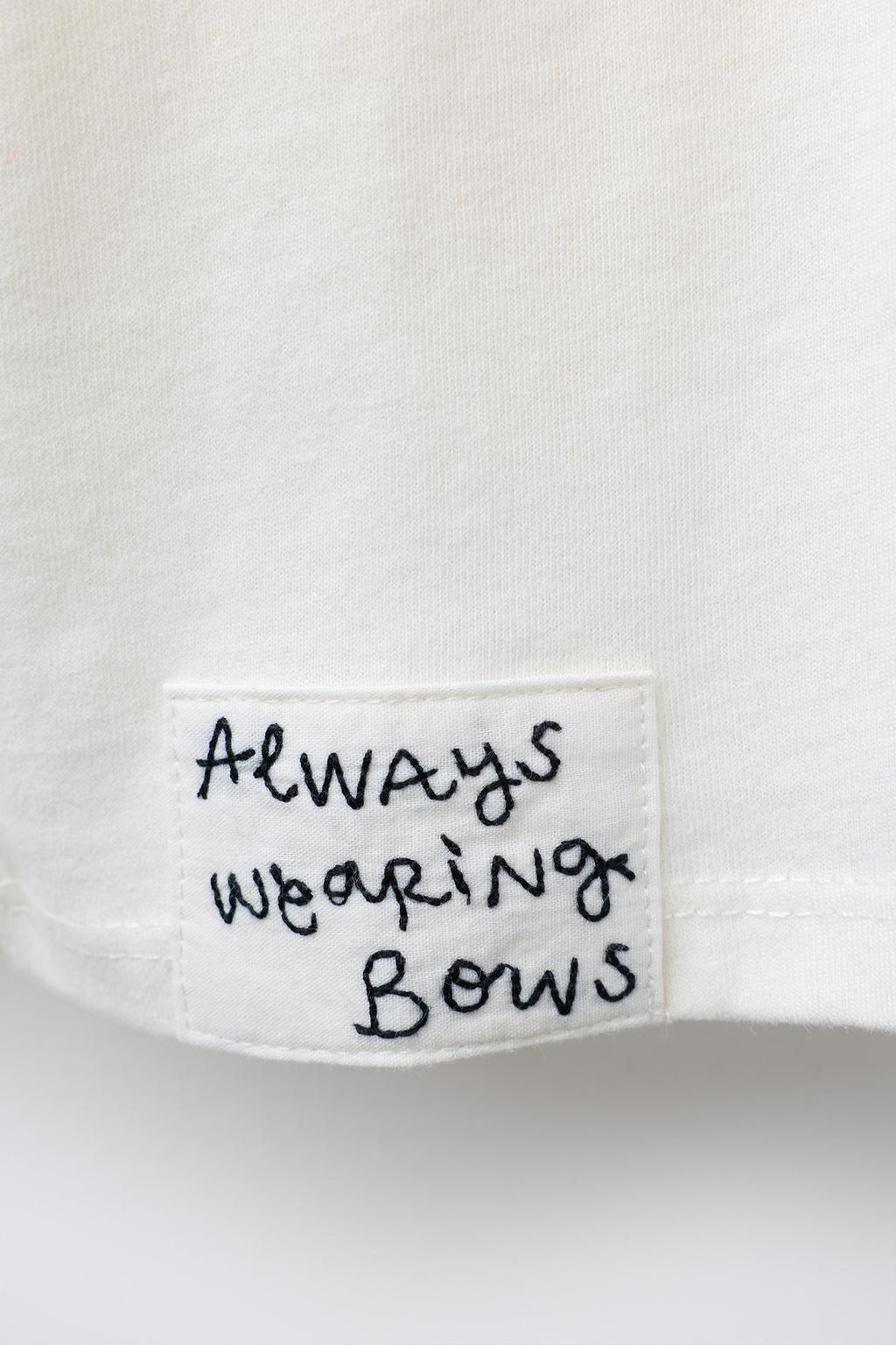 ФУТБОЛКА С АКВАРЕЛЬНЫМ ПРИНТОМ И БАНТОМ