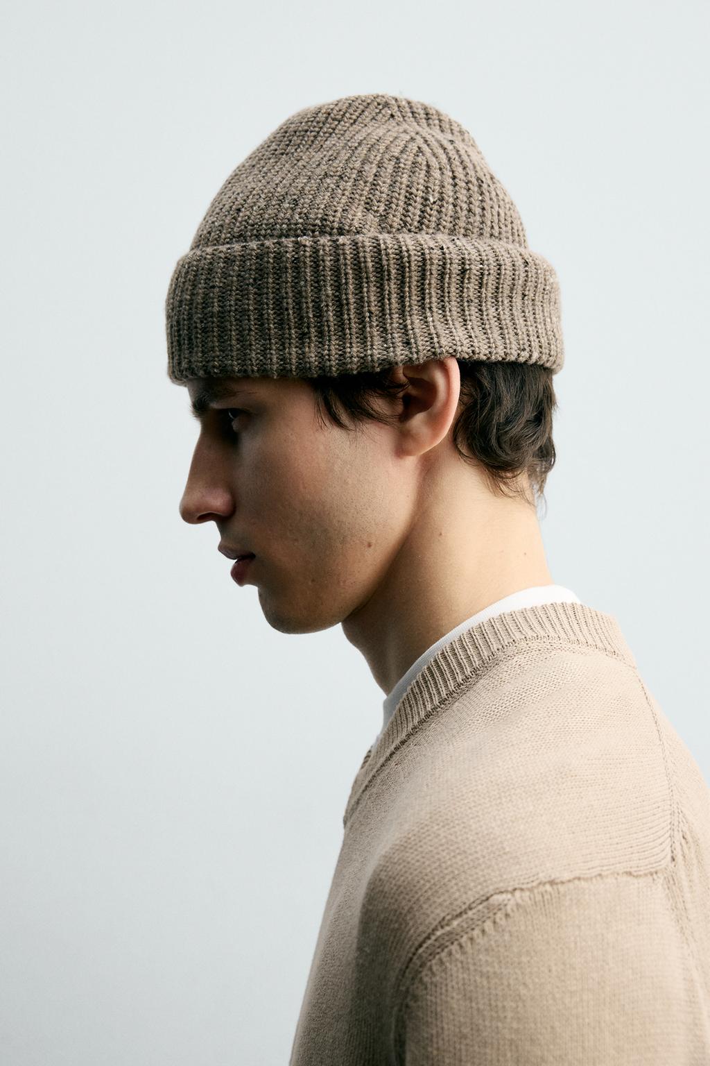 ШАПКА ИЗ РЕЛЬЕФНОЙ ПРЯЖИ