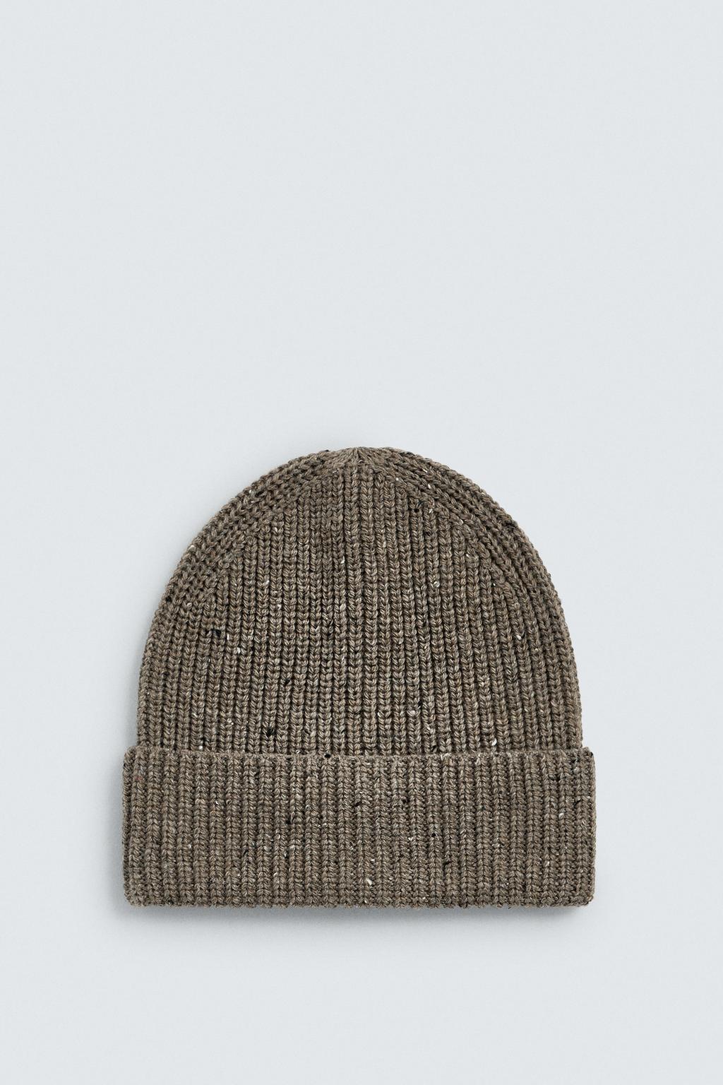 ШАПКА ИЗ РЕЛЬЕФНОЙ ПРЯЖИ