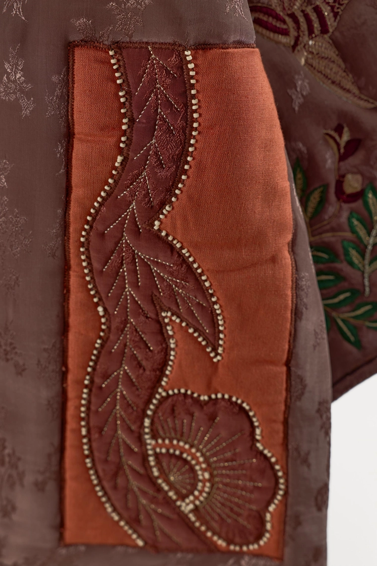 Куртка с восточным вышиванием и бисером, лимитированная коллекция