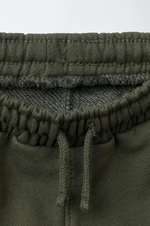 Брюки-джоггеры с этикеткой