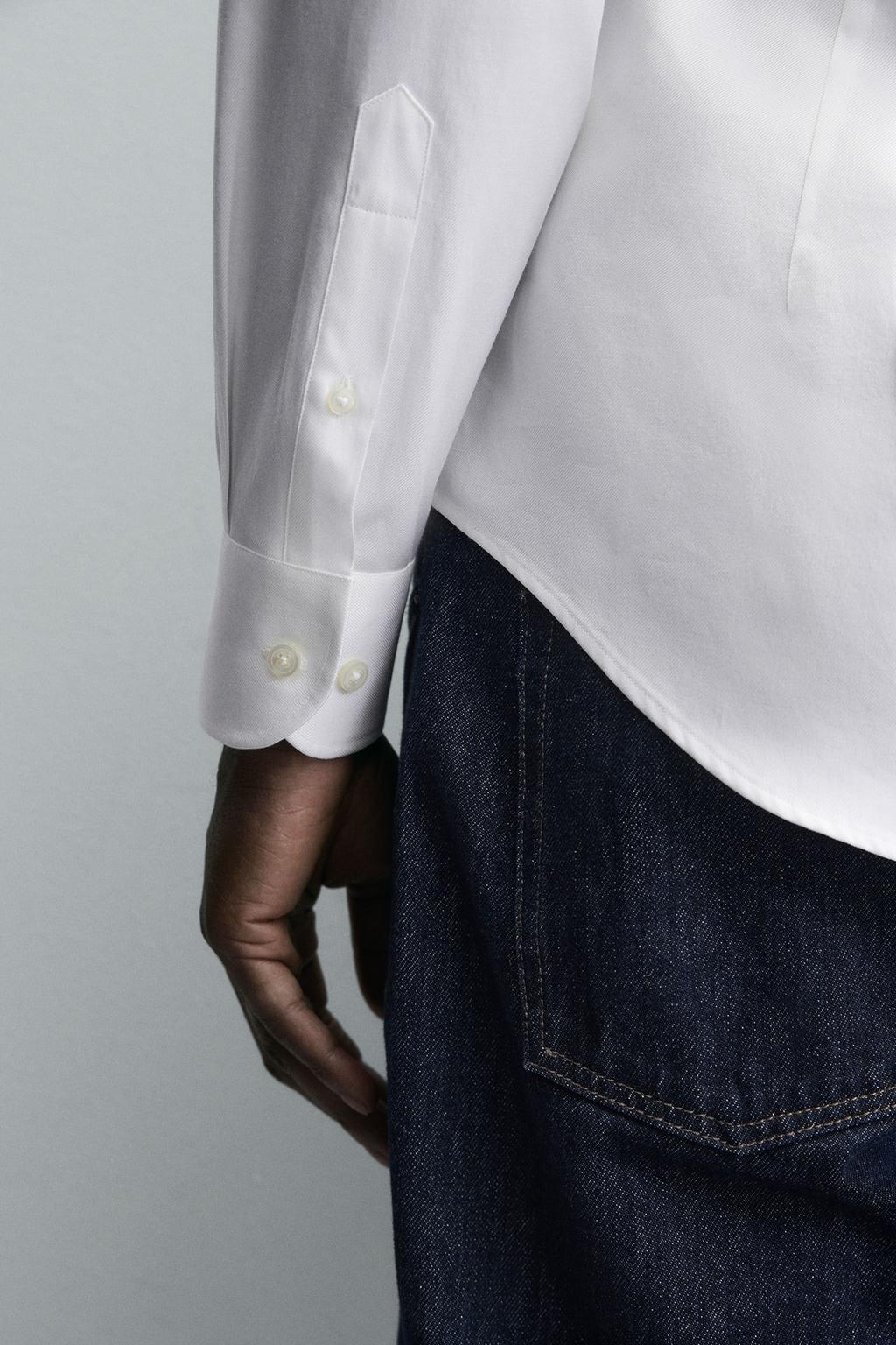 РУБАШКА КЛАССИЧЕСКОГО КРОЯ ИЗ РЕЛЬЕФНОЙ ТКАНИ