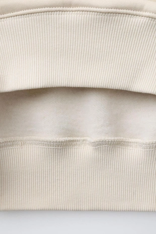 Толстовка с блестящими звездами