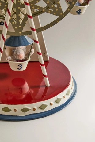 Музыкальное колесо обозрения в новогоднем стиле- Заказать в России