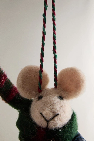 Рождественская елочная игрушка из шерсти мышь с билетом- Заказать в России