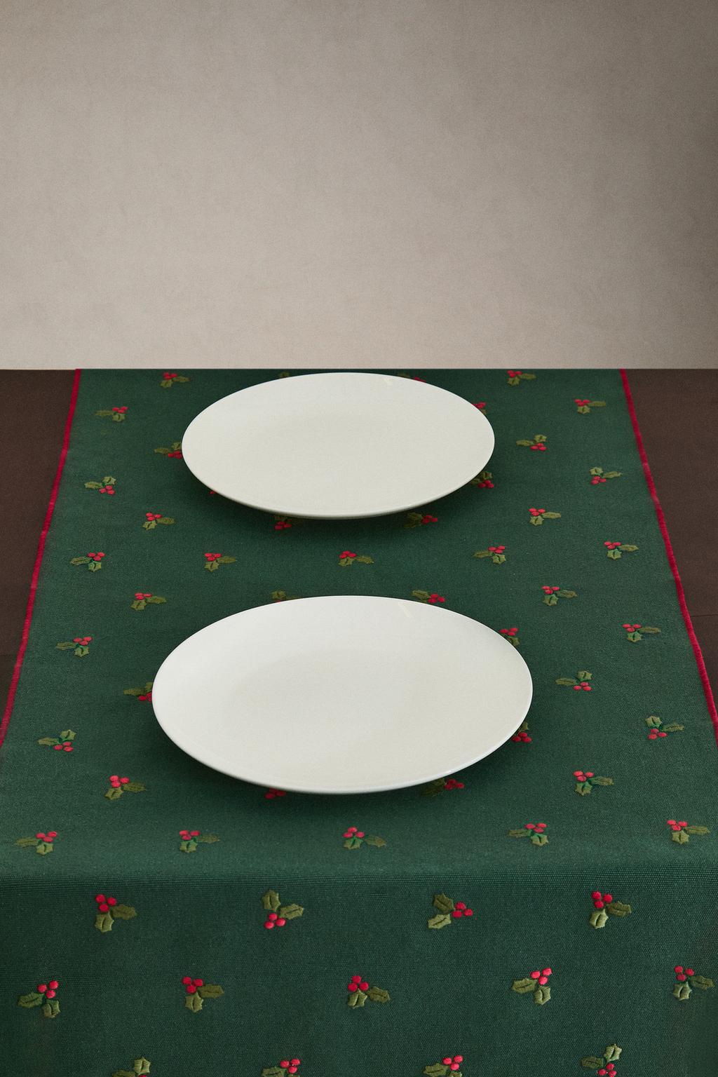 Рождественский бегунок для стола с ветками