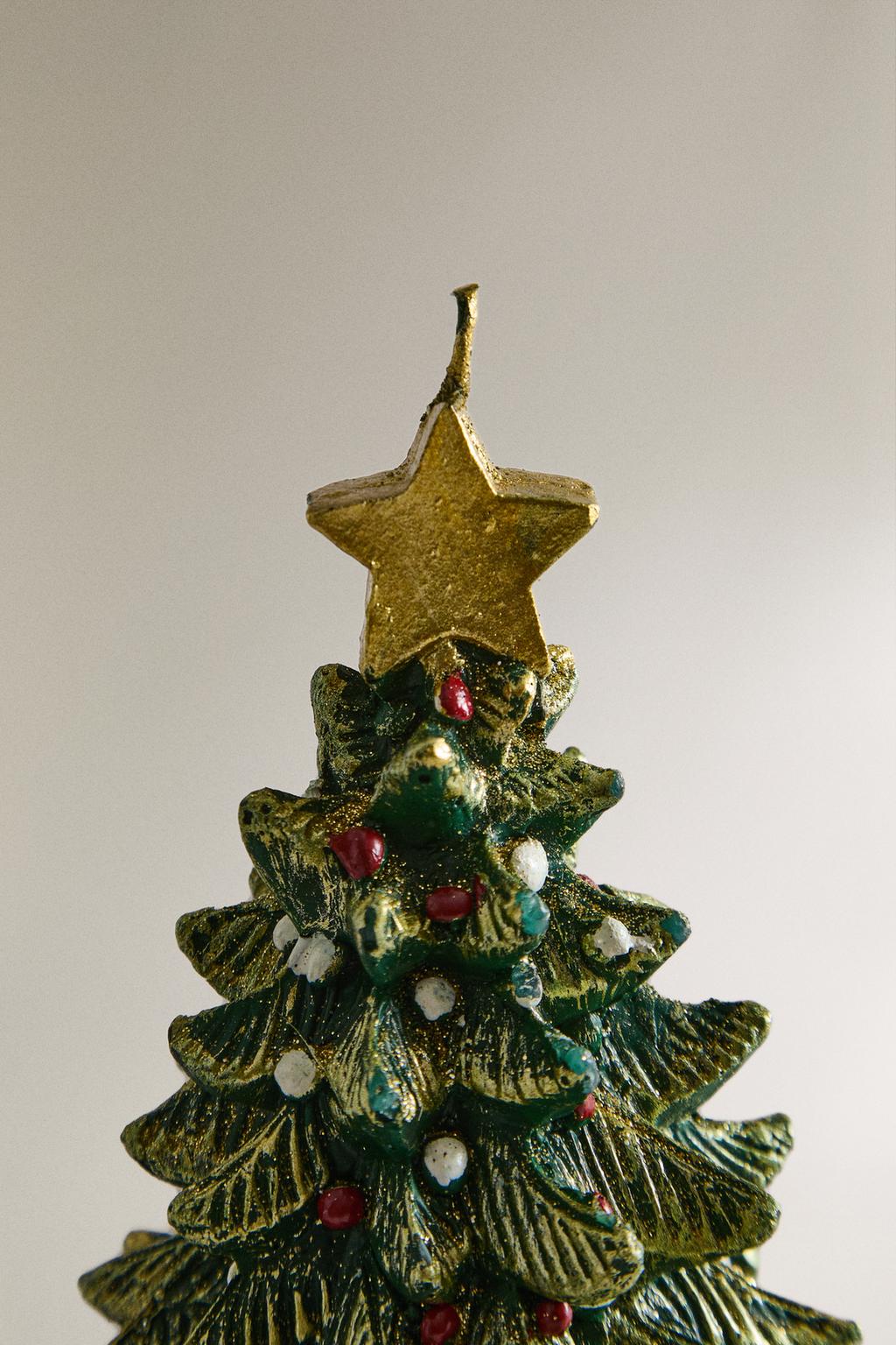 Декоративная свеча в форме рождественской елки