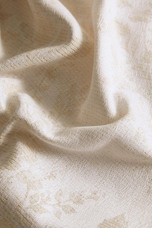 Тканевая новогодняя скатерть с цветочным узором ZARA- Заказать в России