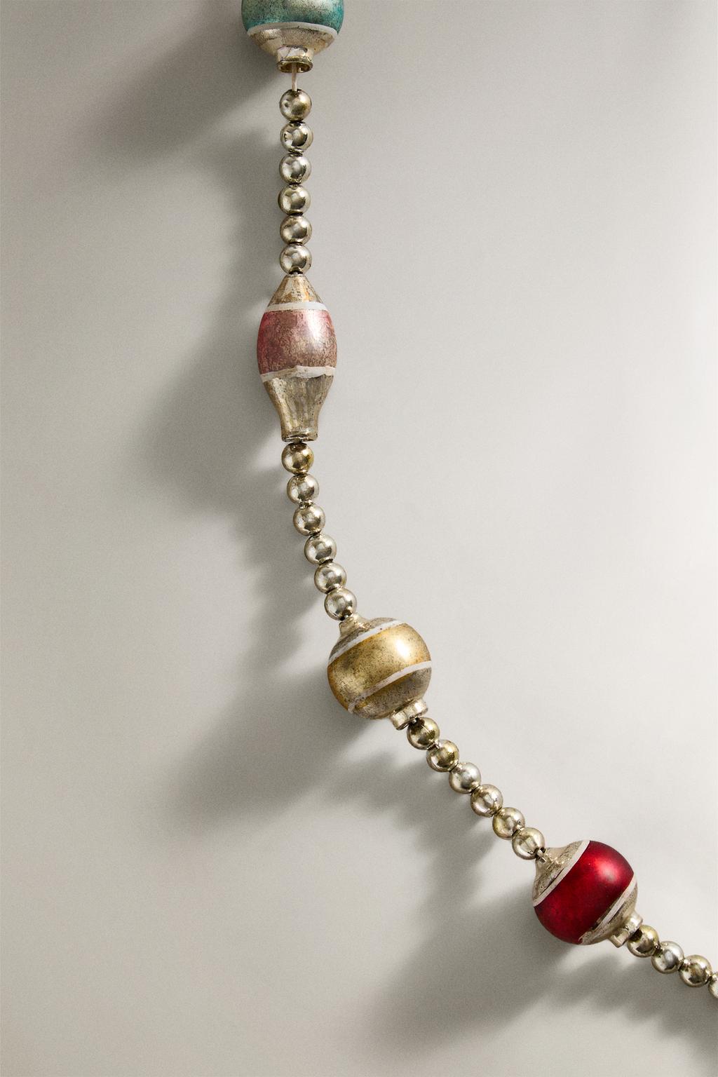 Гирлянда ретро-шаров на рождество