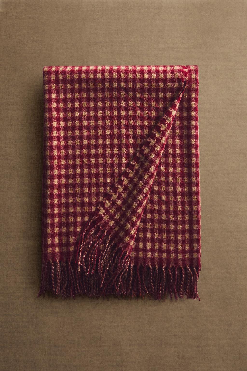 Плед с бахромой в клетку