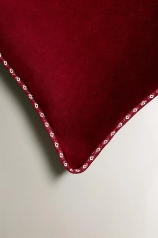 Вельветовая рождественская наволочка с деталями на краю- Заказать в России