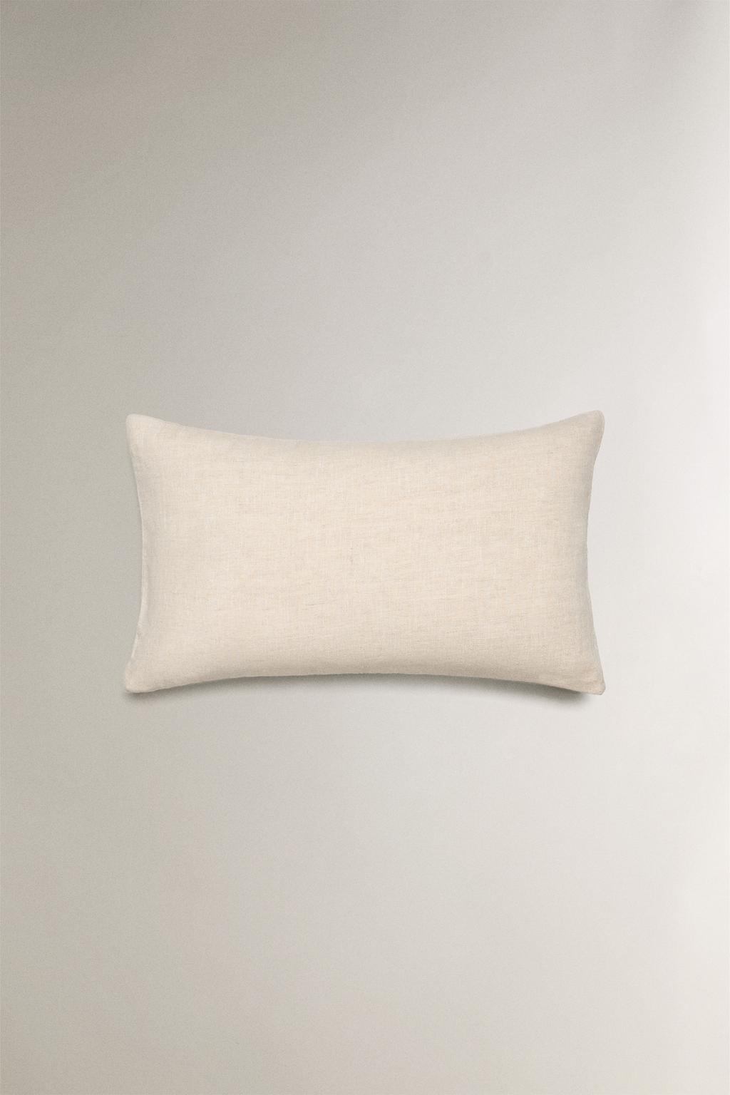 Подушка с вышитыми листьями рождества, цвет красный