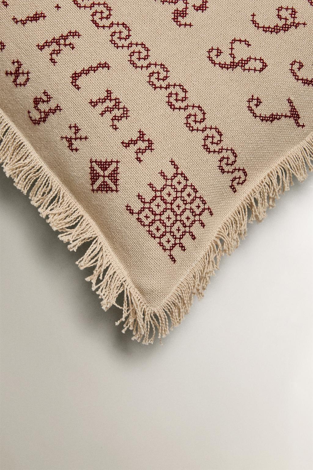 Наволочка с новогодним алфавитом