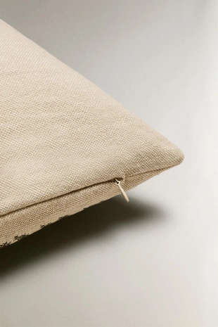 Чехол на подушку к рождеству с листьями по краю- Заказать в России