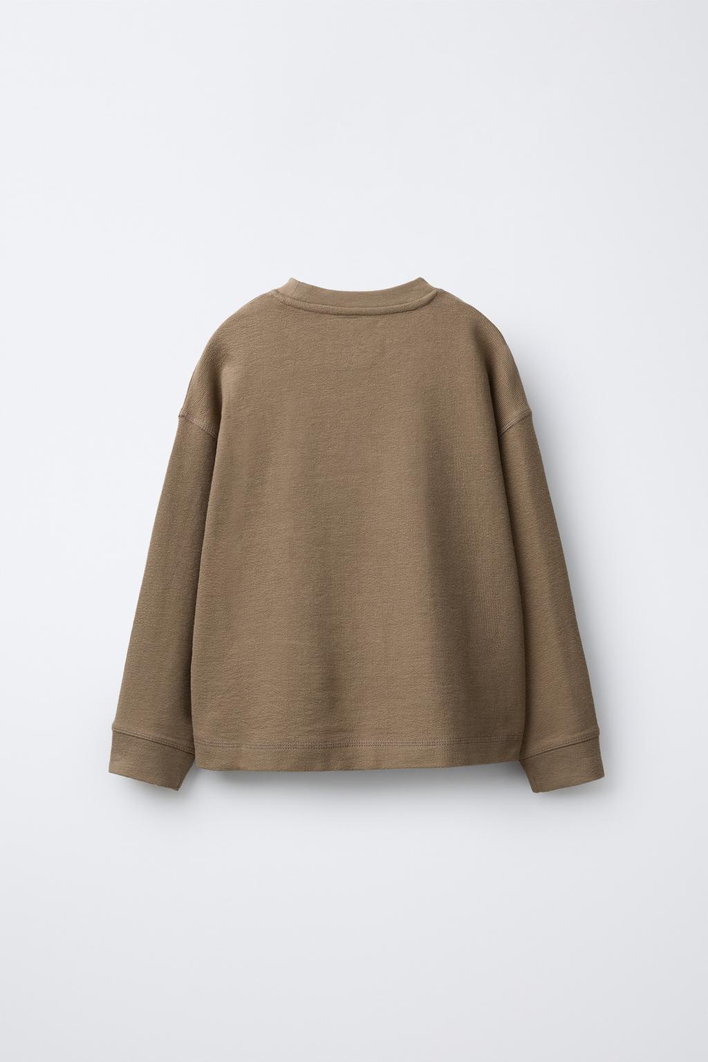 ФУТБОЛКА ИЗ РЕЛЬЕФНОЙ ТКАНИ