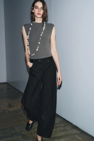 Мягкое боди с воротником-стойкой- Заказать в России