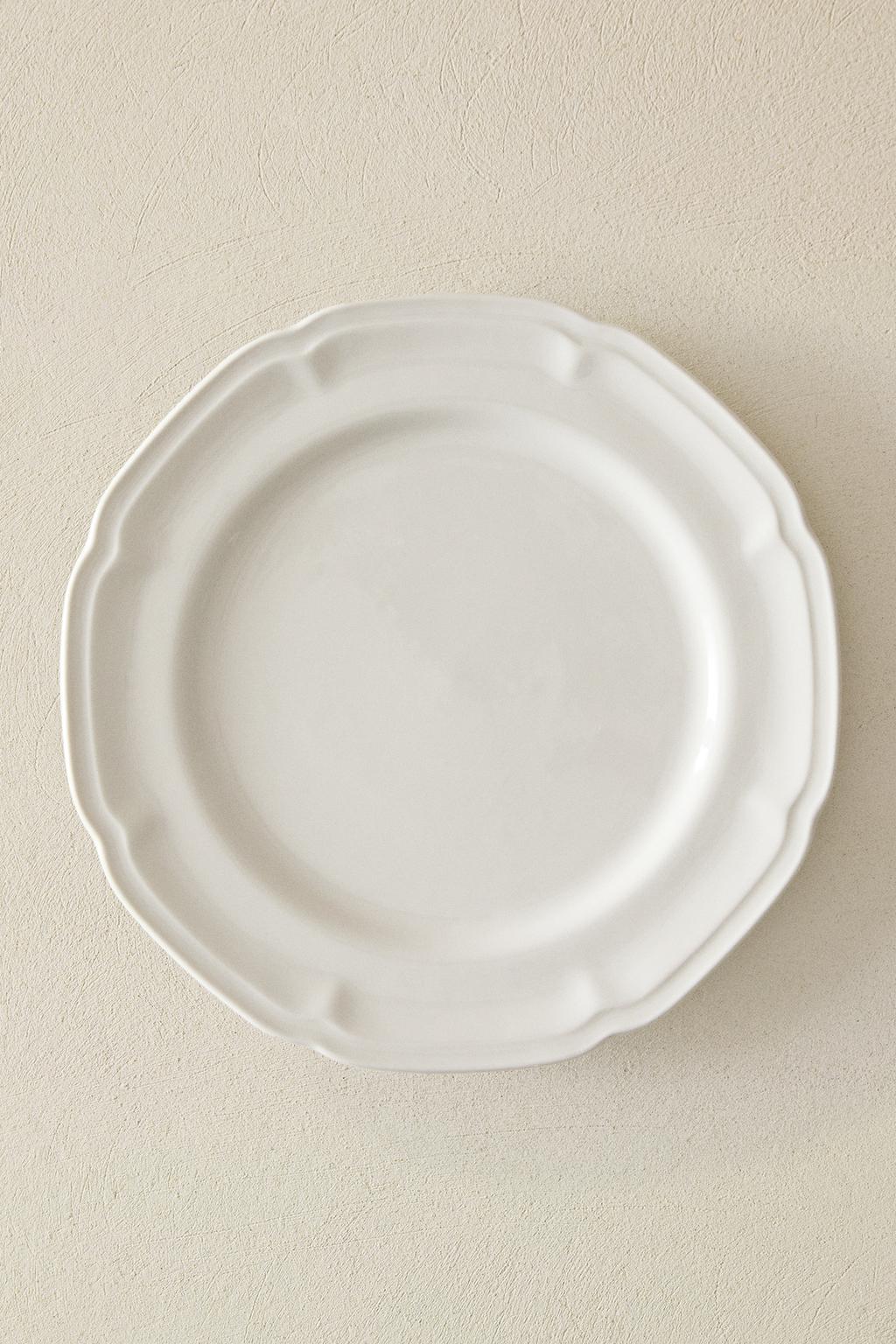 Фарфоровый обеденный тарелка