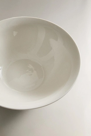 Салатник из фарфора с рельефным узором- Заказать в России