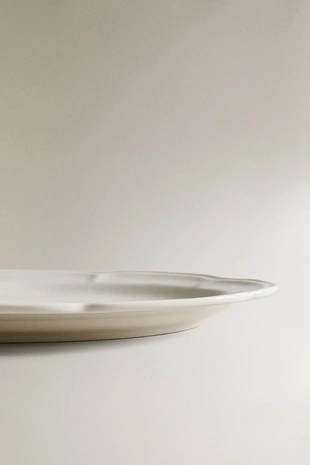 Фарфоровая подноса с рельефным дизайном- Заказать в России