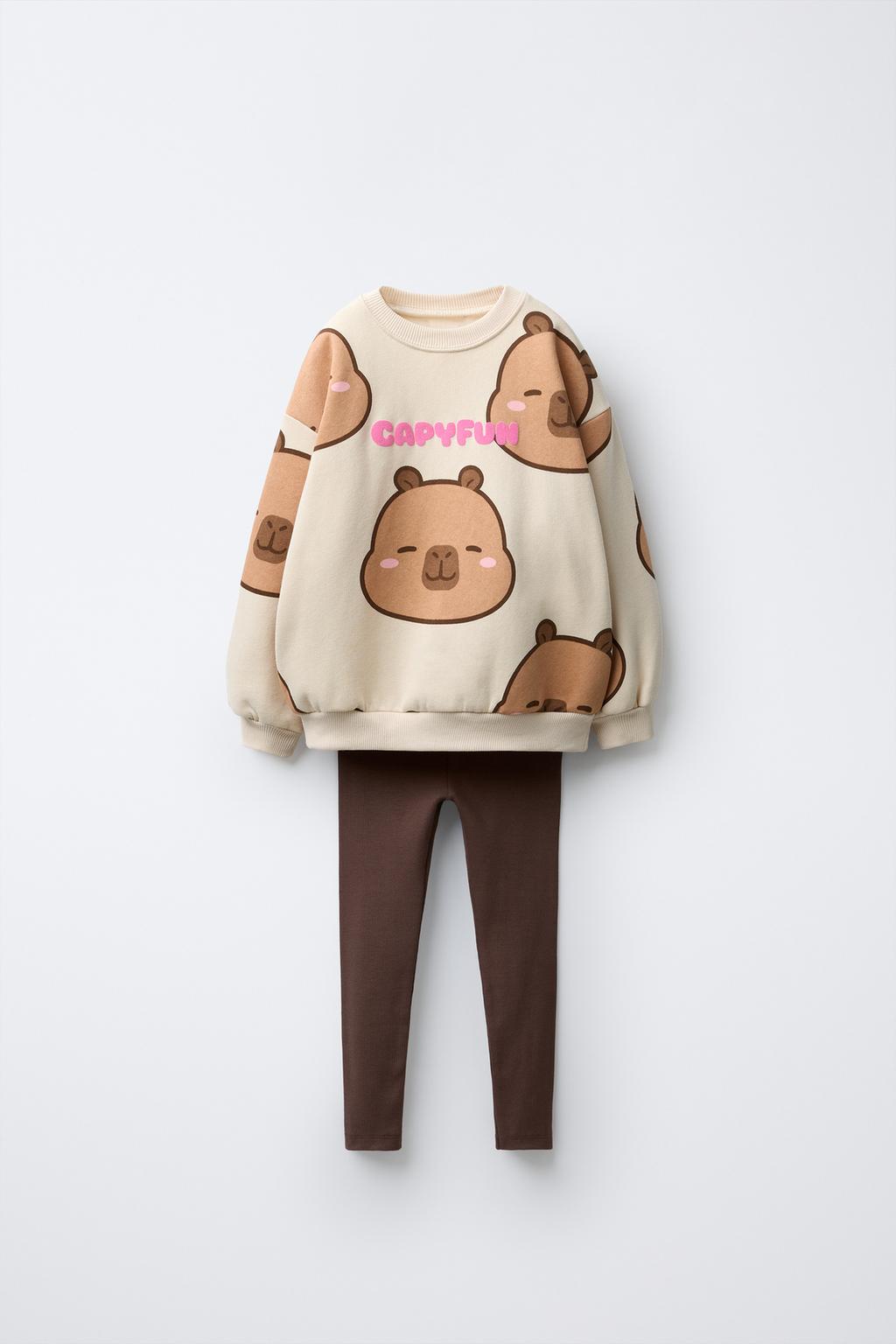 CAPIBARA CAPYFUN © RIBBED SWEATSHIRT AND LEGGINGS SET
