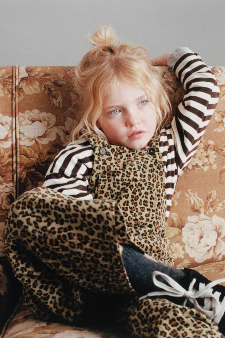 Комбинезон с животным принтом из тонкого вельвета