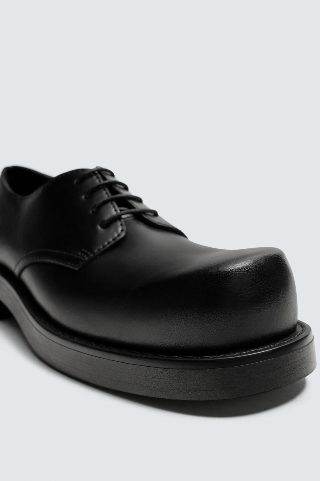 ТУФЛИ НА ОБЪЕМНОЙ ПОДОШВЕ