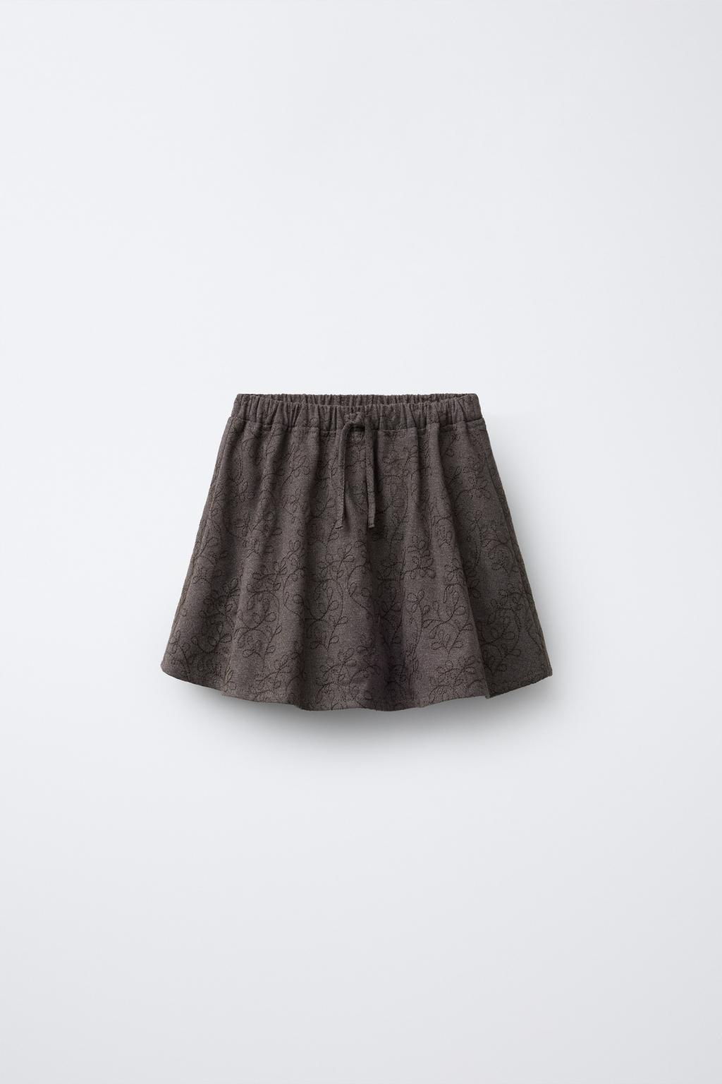 ЮБКА-ШОРТЫ С МЯГКОЙ ВЫШИВКОЙ В ВИДЕ ЦВЕТОВ