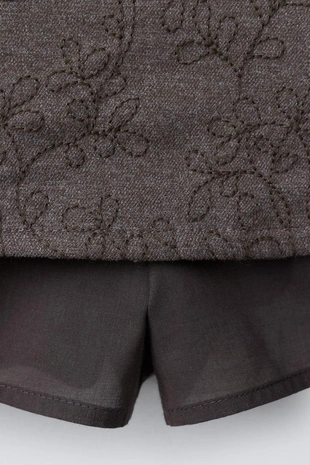 Юбка-шорты с мягкой вышивкой в виде цветов- Заказать в России