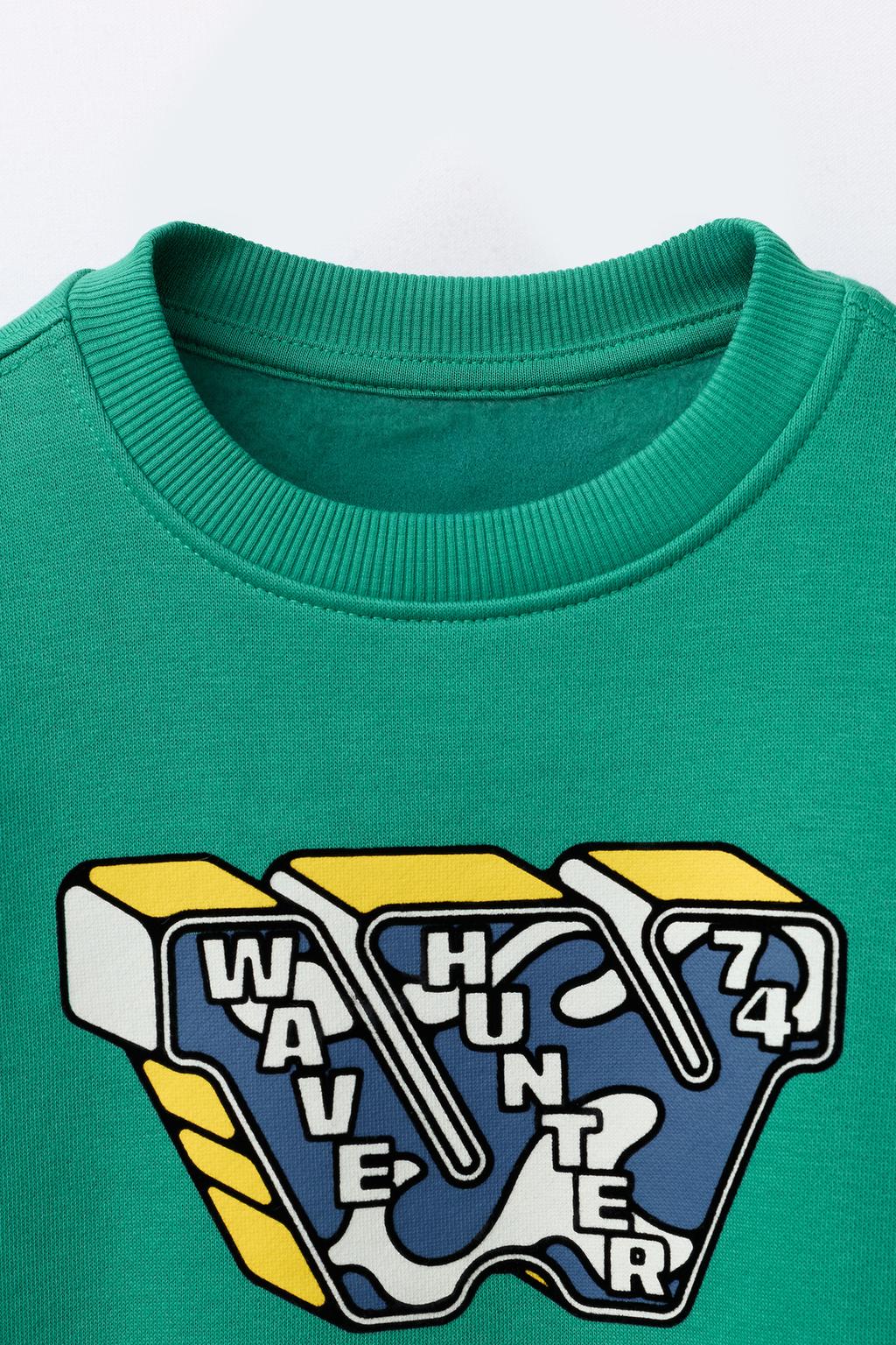 ТОЛСТОВКА С РЕЛЬЕФНЫМ ПРИНТОМ