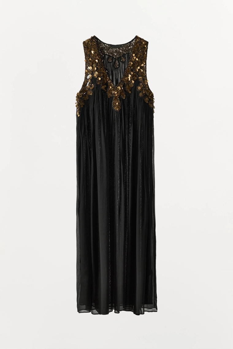 Платье из георгиевского шелка с паетками