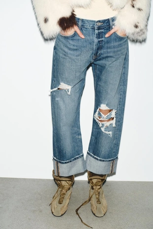 Спортивные ботинки