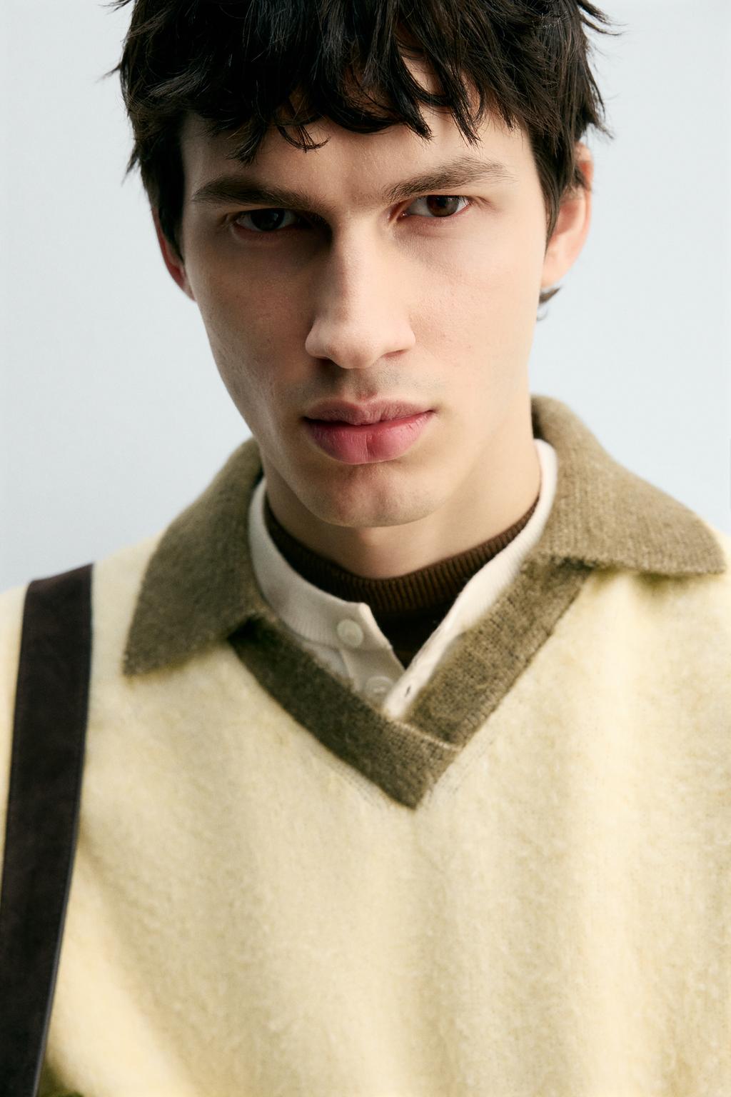 ПОЛО ИЗ ТРИКОТАЖА С КОНТРАСТНЫМИ ЭЛЕМЕНТАМИ И ШЕРСТЬЮ