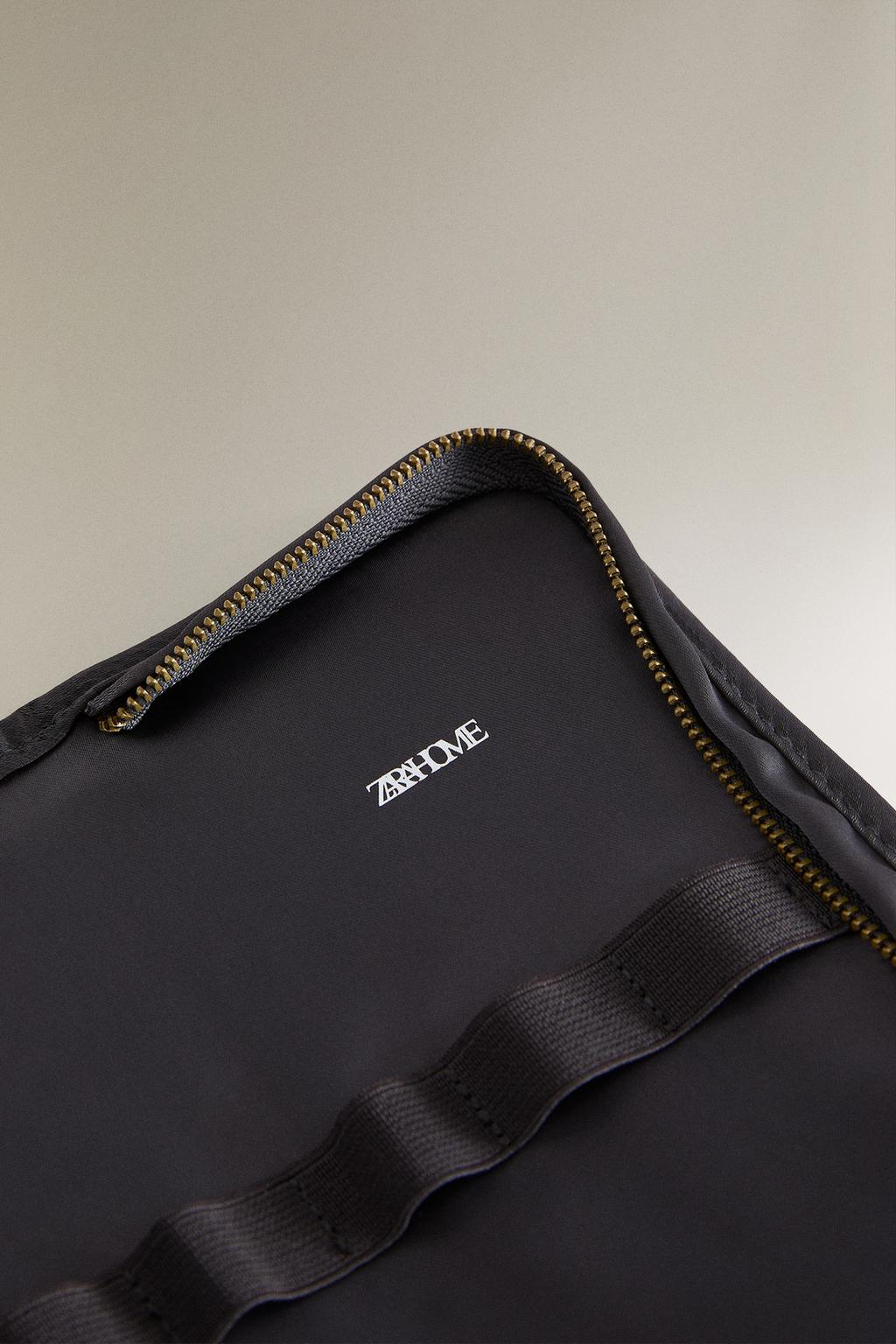 Косметичка из атласа sateen