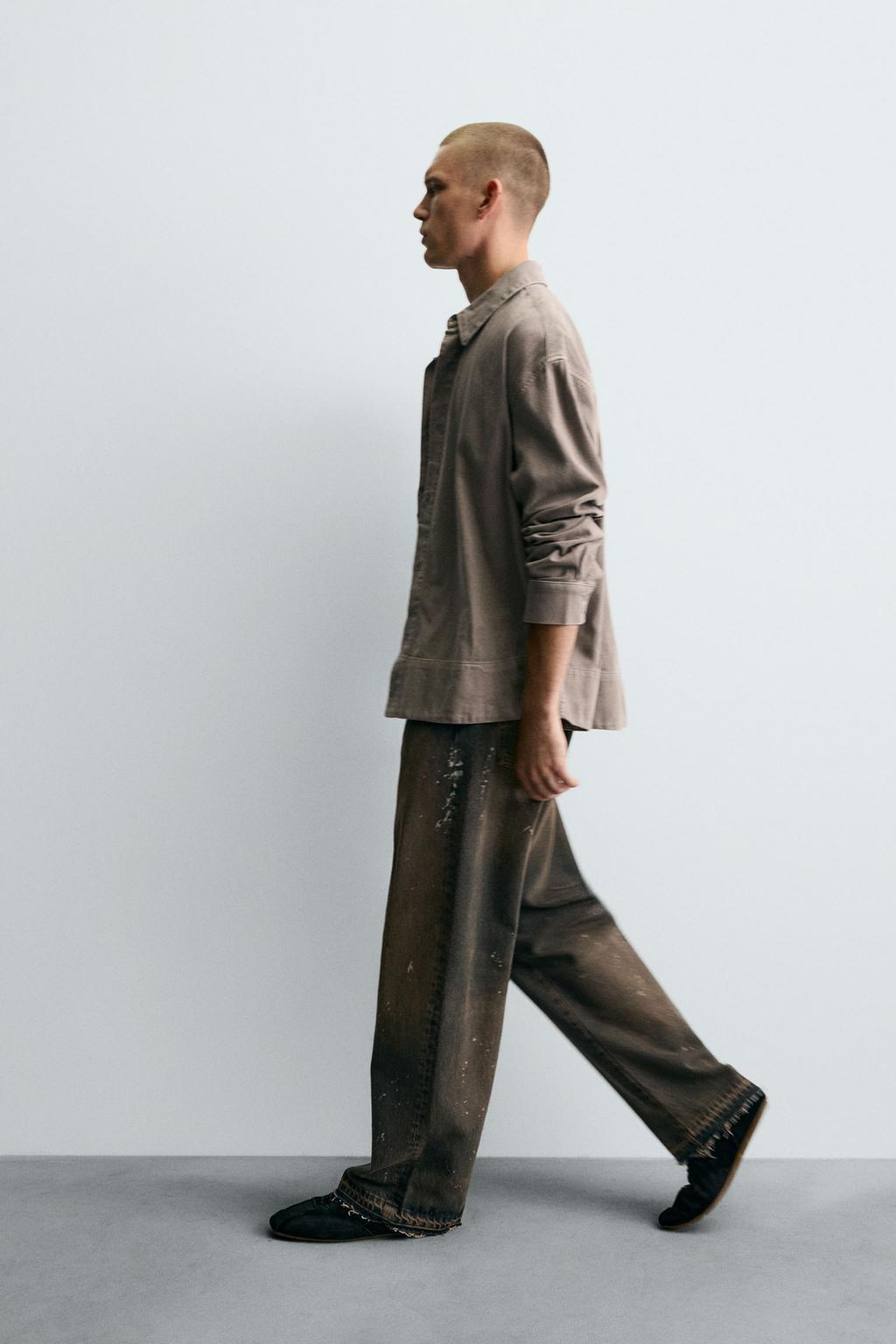 ДЖИНСЫ СВОБОДНОГО КРОЯ С БРЫЗГАМИ