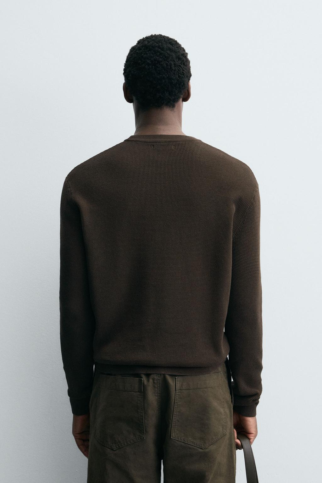 СВИТЕР КЛАССИЧЕСКОГО КРОЯ ВАФЕЛЬНОЙ ВЯЗКИ