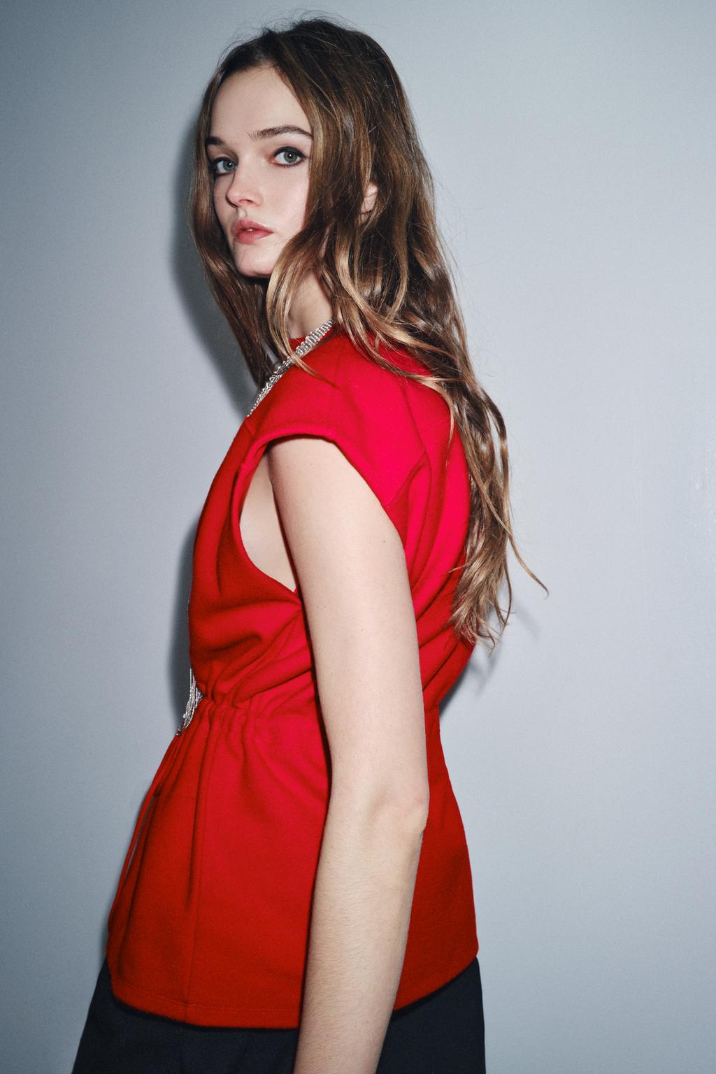 МЯГКИЙ ЖИЛЕТ НА ШНУРОВКЕ