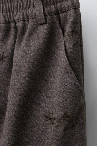 Мягкие брюки BARREL с вышивкой цветов- Заказать в России