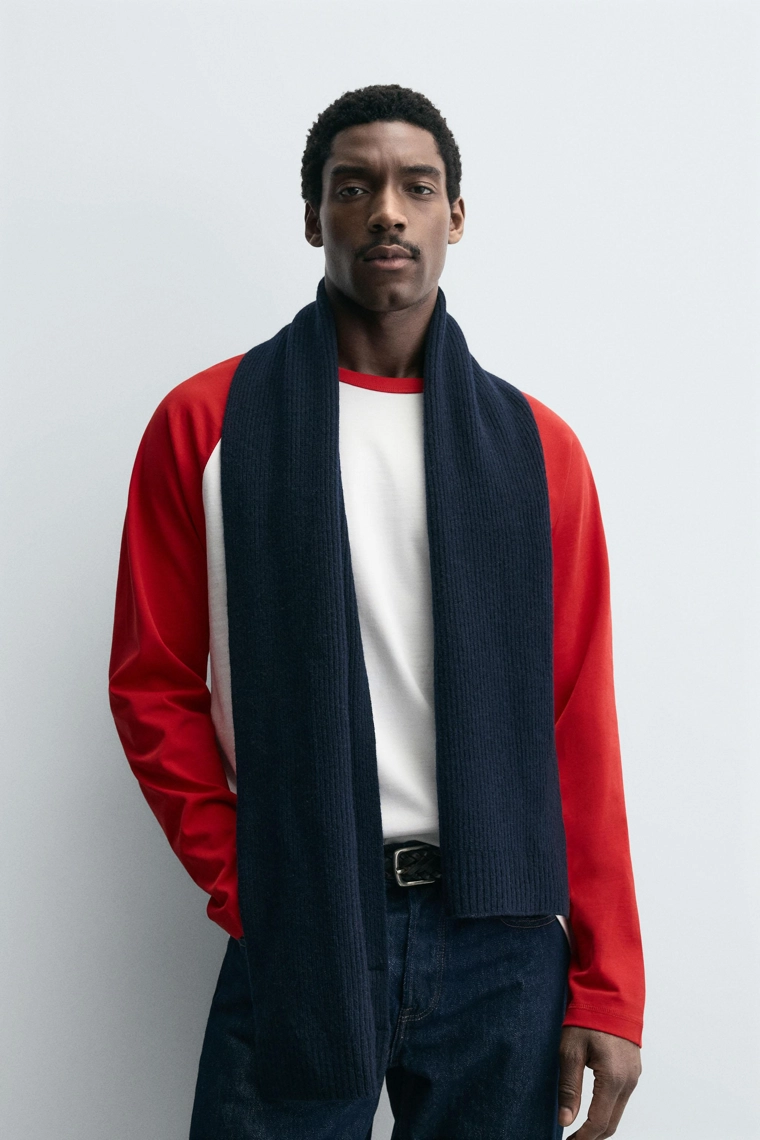 Футболка с регланами в цветовой гамме