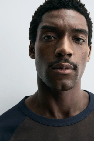 Футболка колор-блок с рукавами реглан- Заказать в России