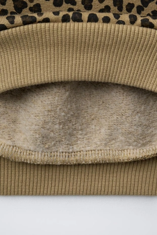 Толстовка из плотной ткани с анималистическим принтом- Заказать в России