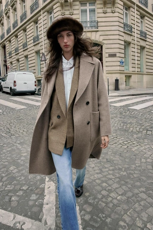 Длинное двубортное пальто с шерстью- Заказать в России