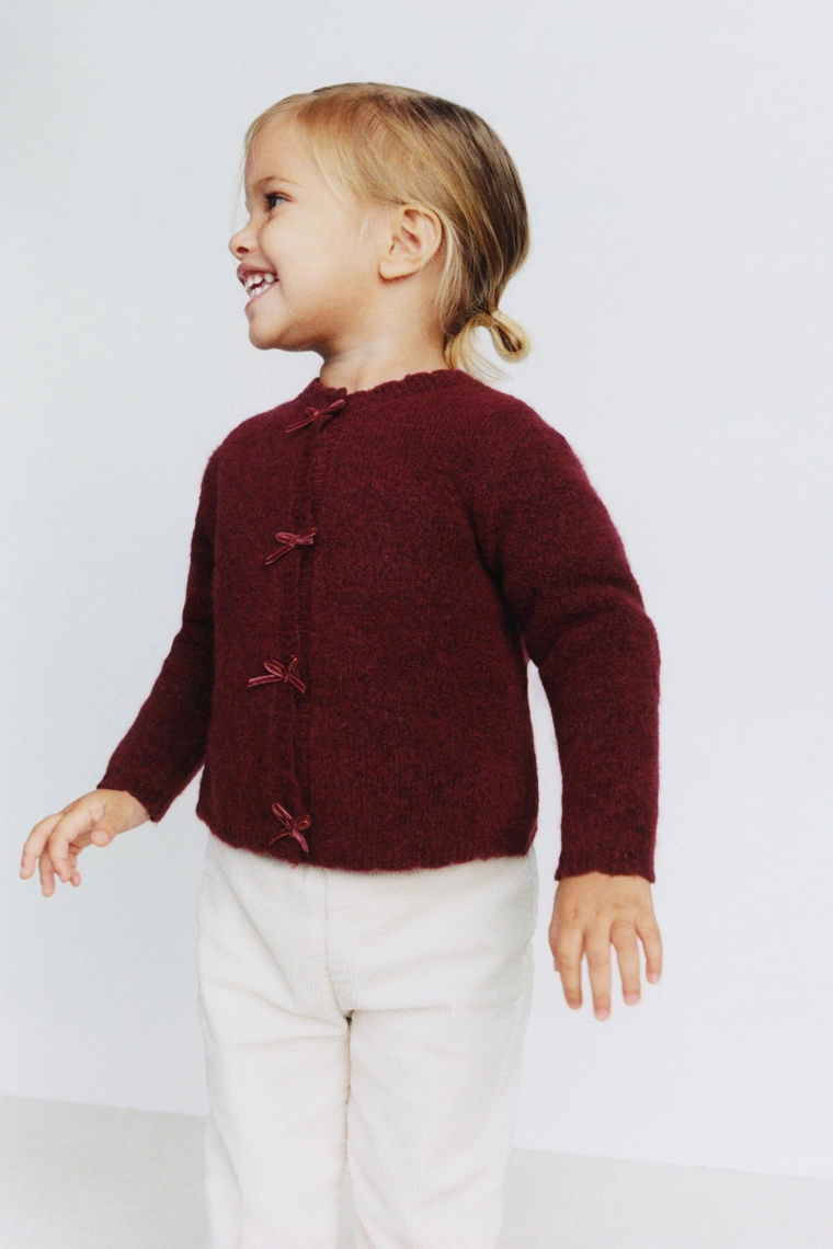 Кардиган с бархатным бантом