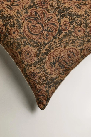 Подушка с цветочным принтом- Заказать в России