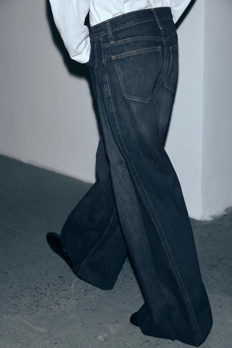 Джинсы средней посадки с широкими складками по бокам коллекции zw