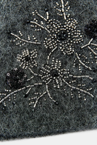 Шапка бини с вышивкой и бусинами- Заказать в России