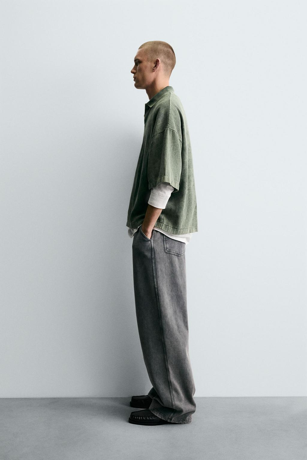 ПОЛО ИЗ СТРУКТУРНОЙ ТКАНИ С ЭФФЕКТОМ ПОТЕРТОСТИ