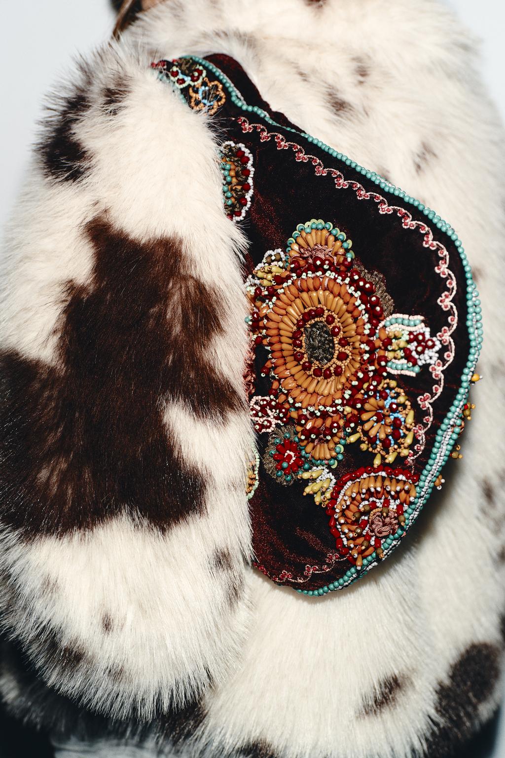 СУМКА НА ПЛЕЧО С ВЫШИВКОЙ