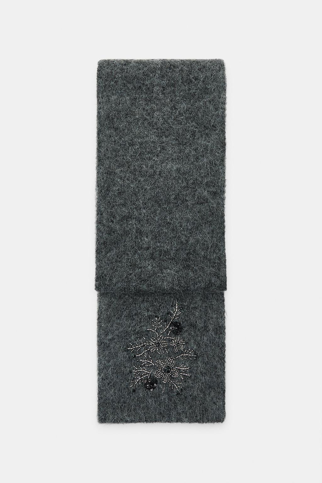 ШАРФ С ВЫШИВКОЙ И БУСИНАМИ