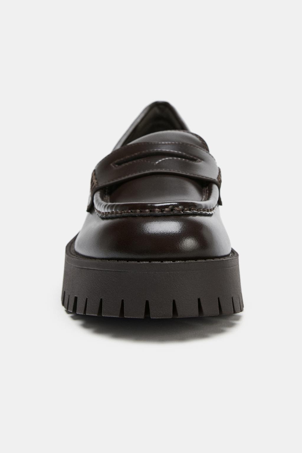 ЛОФЕРЫ НА РИФЛЕНОЙ ПОДОШВЕ