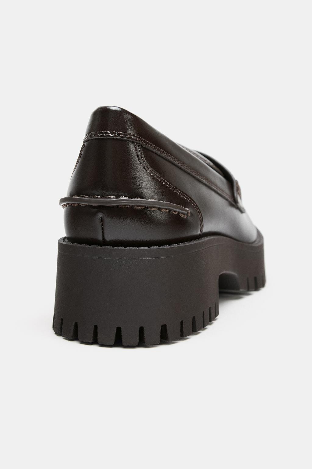 ЛОФЕРЫ НА РИФЛЕНОЙ ПОДОШВЕ